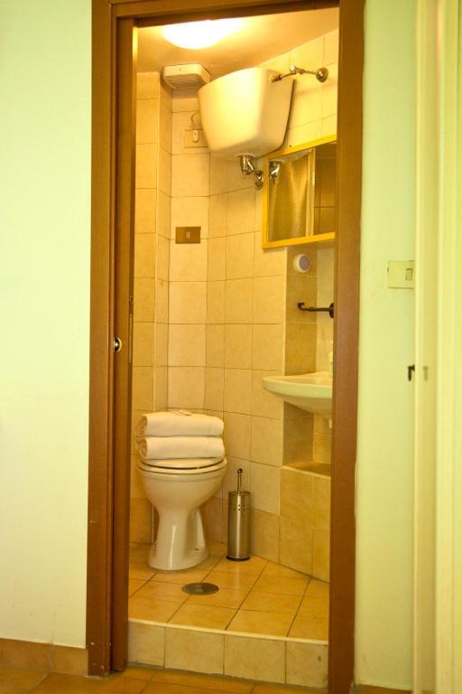 B&B Colosseum Rooms โรม ภายนอก รูปภาพ